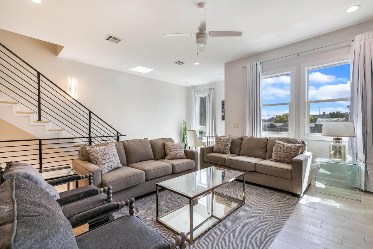 Private Townhouse In A Secure Location Villa New Orleans Exterior photo
